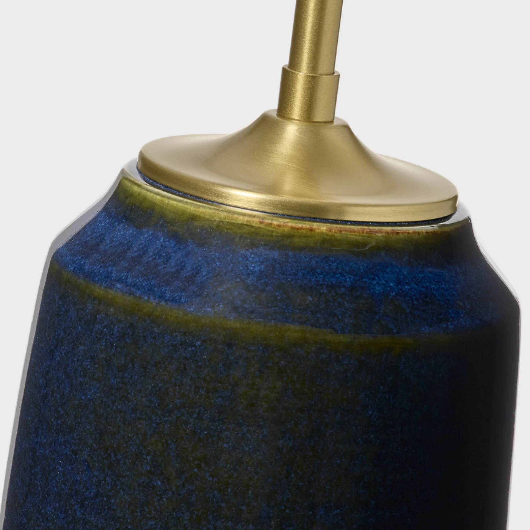 CATO TABLE LAMP - Image 4