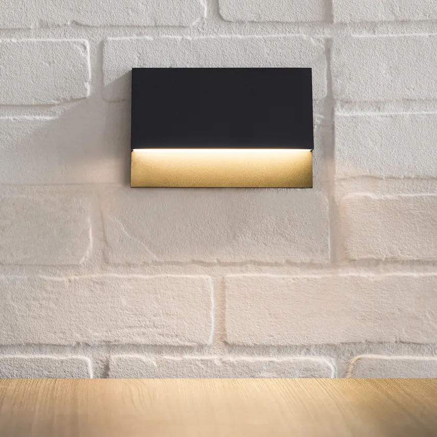 KRYSEN OUTDOOR WALL/STEP LIGHT - Image 3