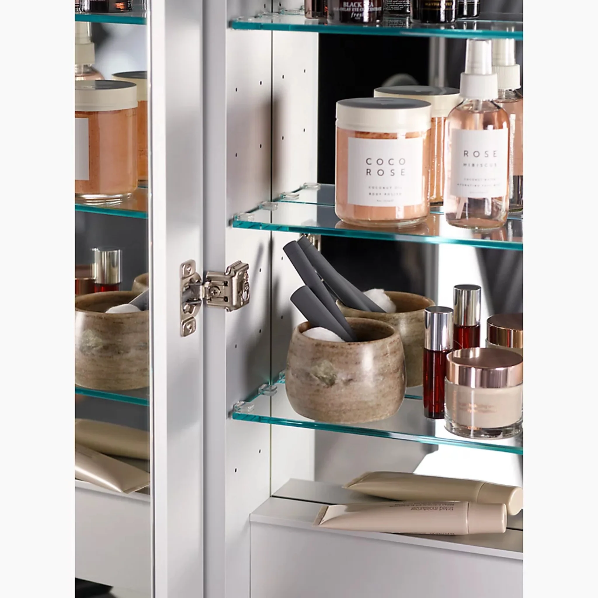 VERDERA 40 X 30 INCHES LIGHTED MEDICINE CABINET - Image 7